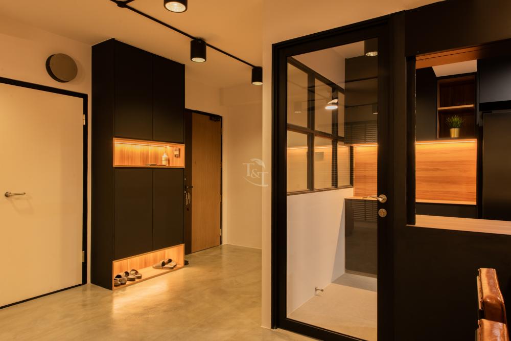 Contemporary Entryway with Mirror and Shoe Rack