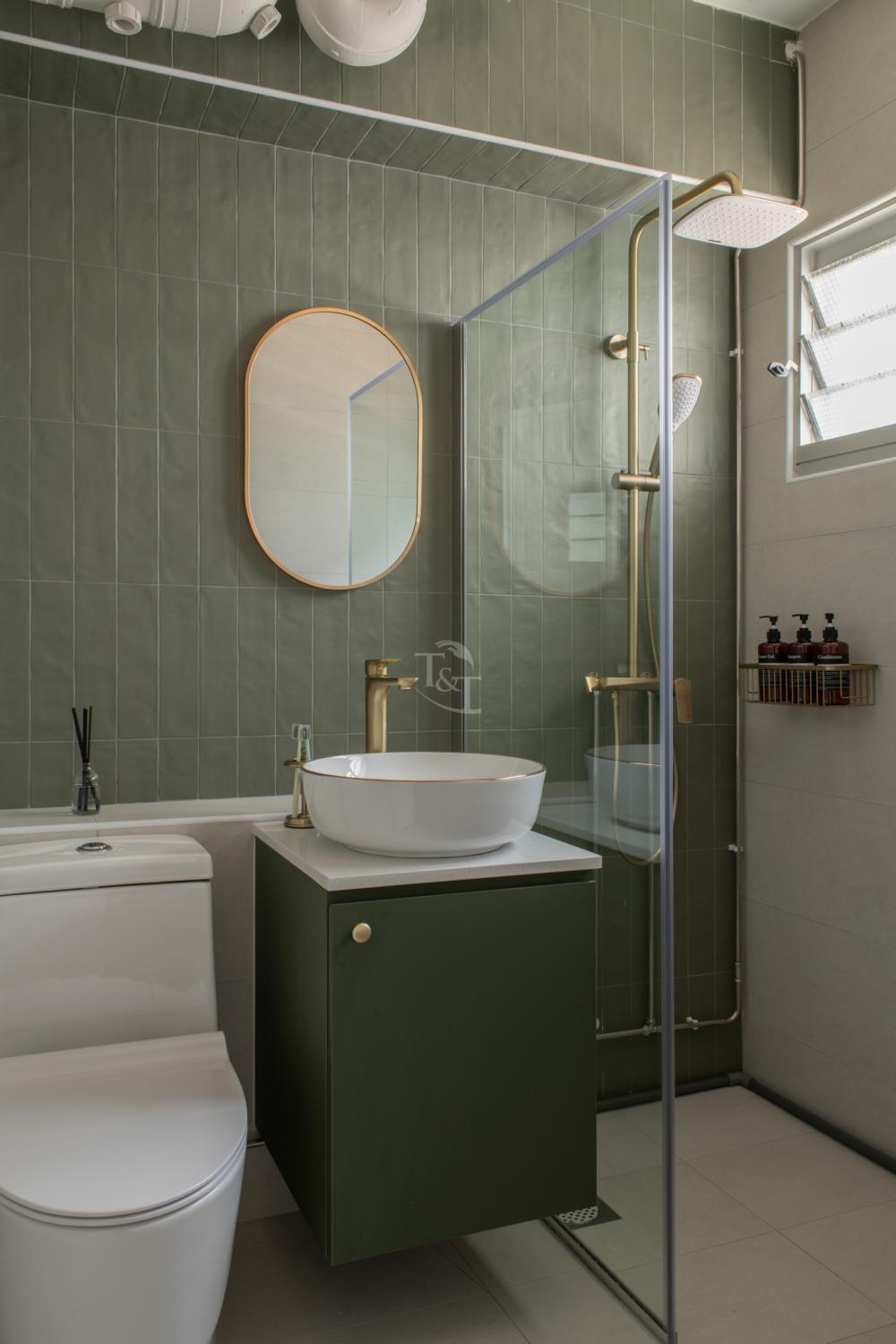 Modern Bathroom with Countertop and Homogeneous Tiles