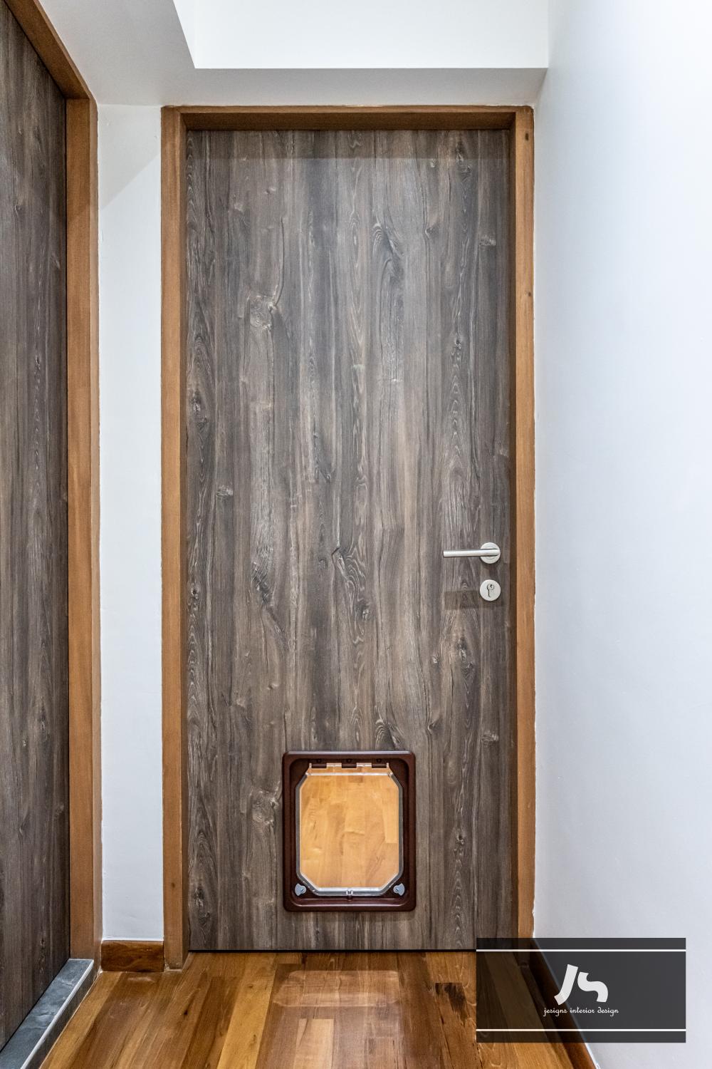 Scandinavian Hallway with Vinyl Flooring and Doormats