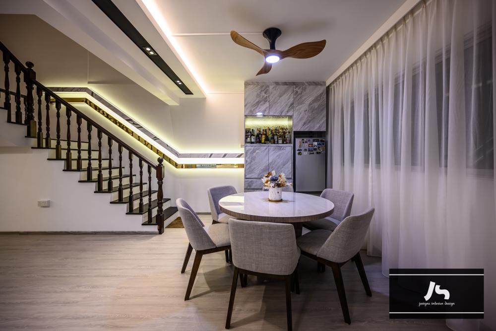 Modern Dining Room with Dining Table and Dining Chairs