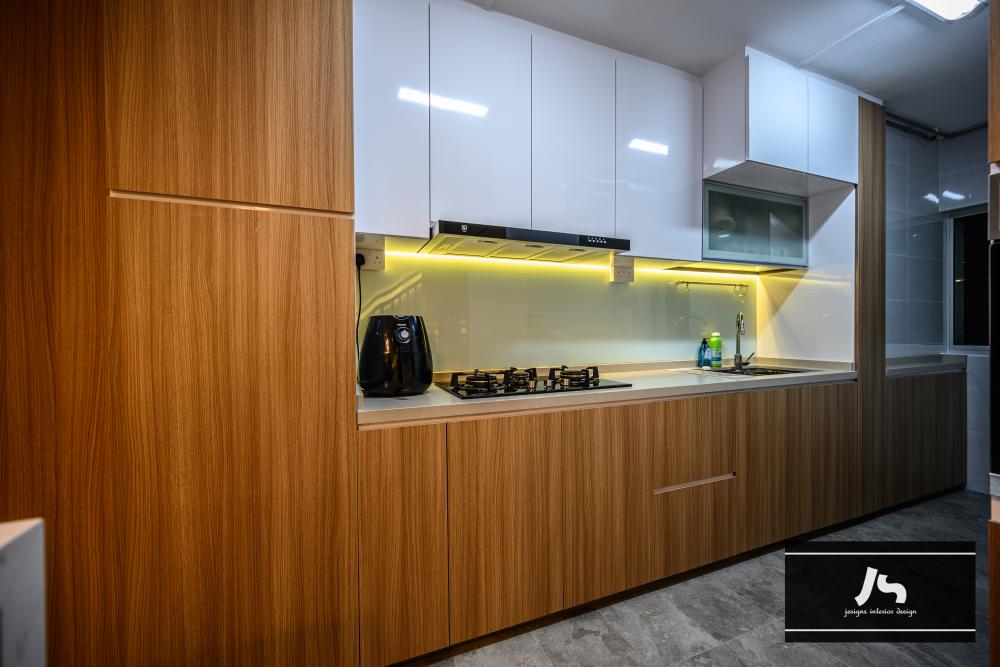 Modern Kitchen with Homogeneous Tiles and Cupboard
