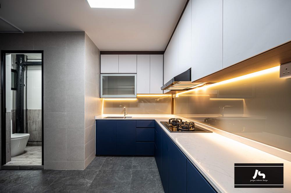 Modern Kitchen with Kitchen Island and Cupboard