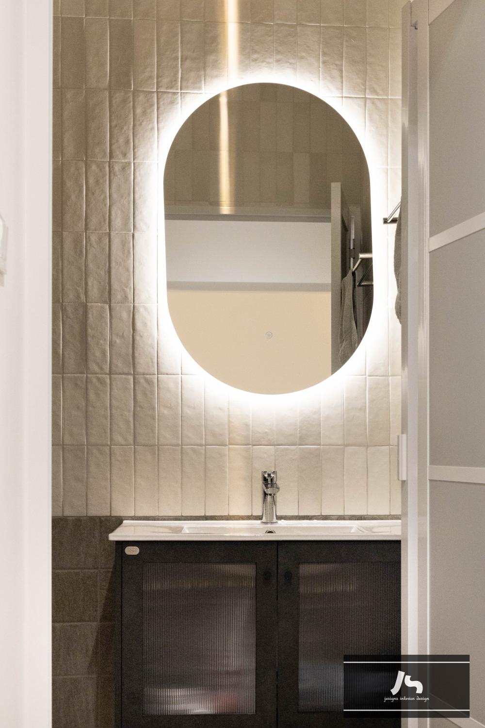 Minimalist Bathroom with Mirror and Bathroom Storage