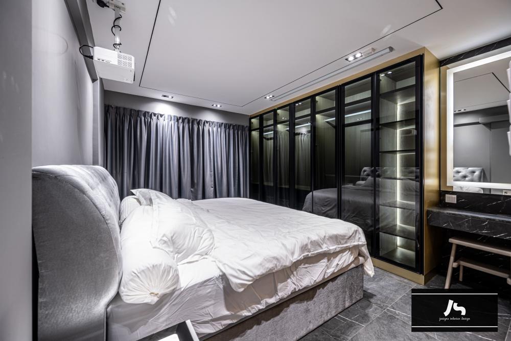 Modern Bedroom with Wardrobe and Sliding Wardrobe