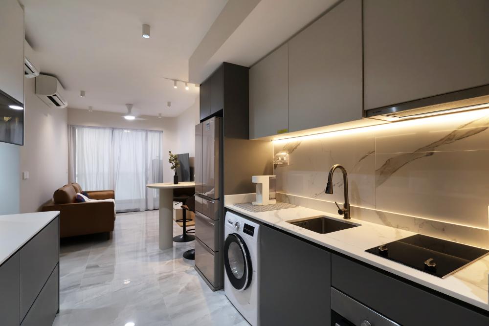 Minimalist Kitchen with Open Kitchen and Kitchen Accessories