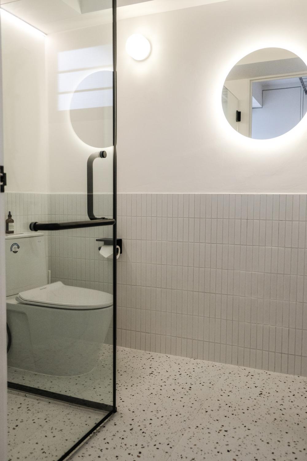 Contemporary Bathroom with Shower Screen and Lighting