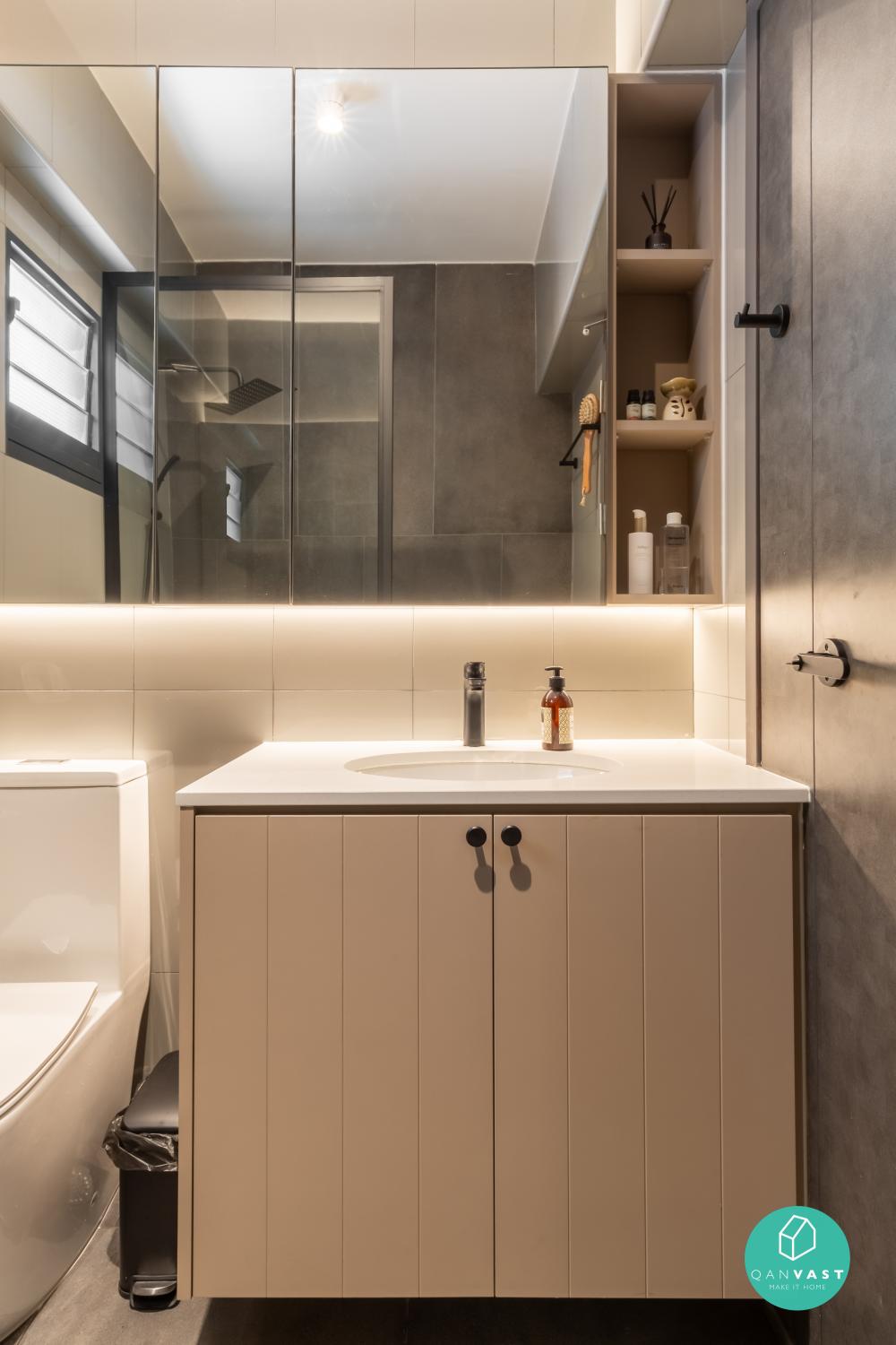 Modern Bathroom with Mirror and Vanity Counter