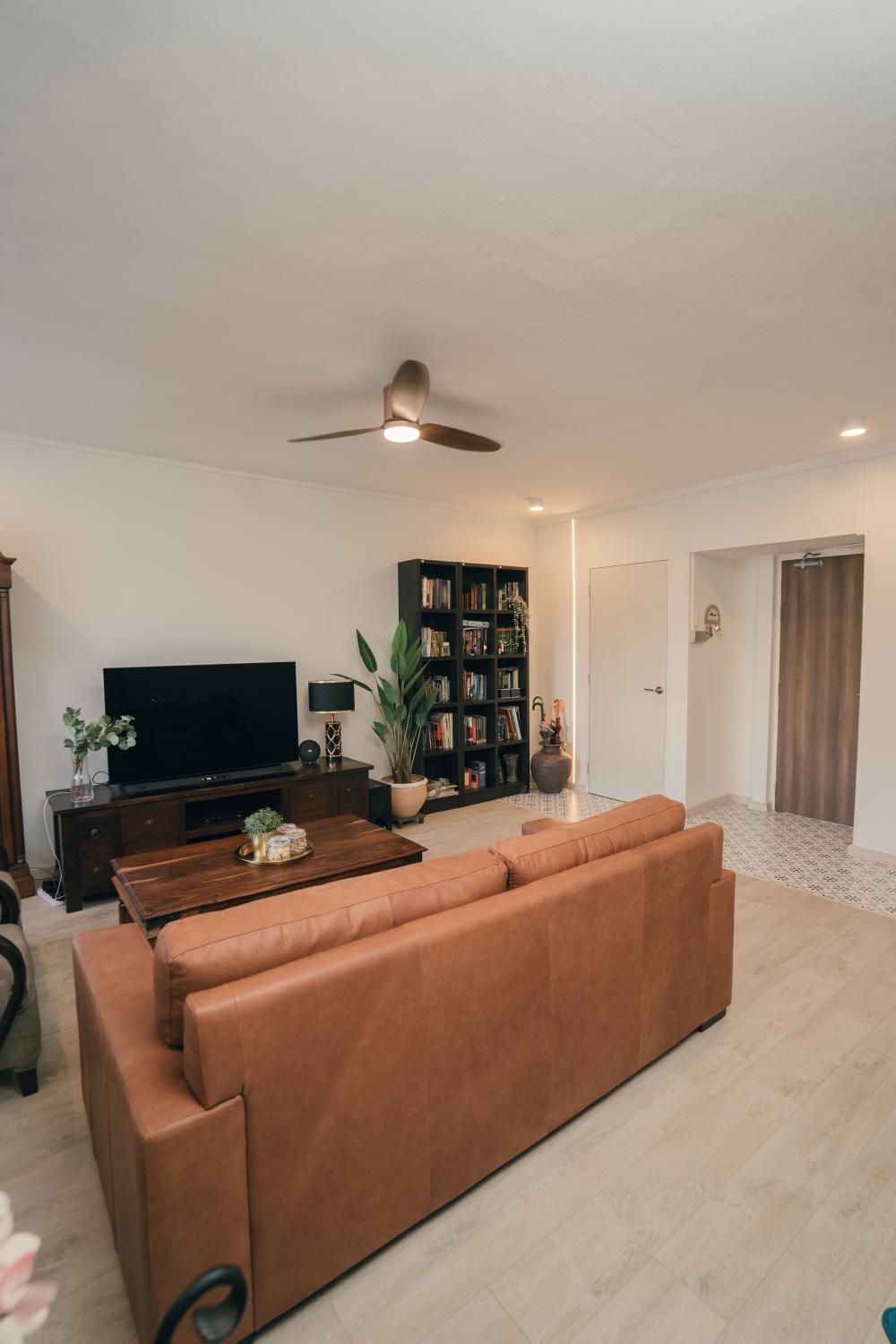 Modern Living Room with Vinyl Flooring and TV Console