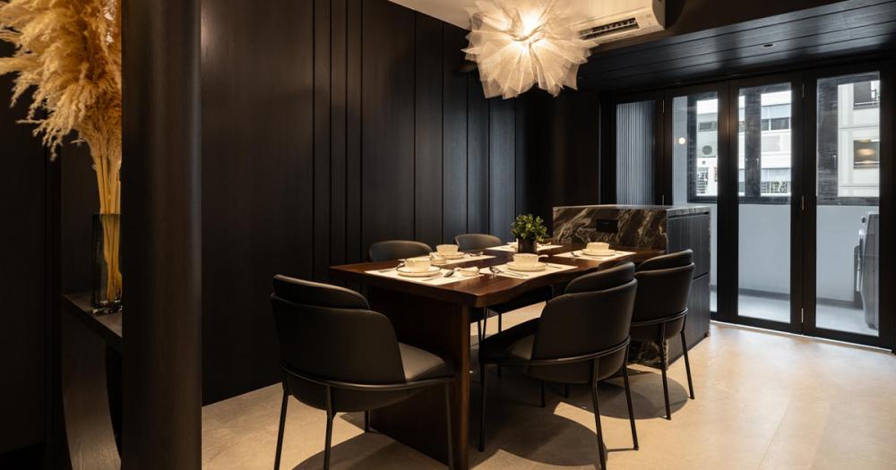 Modern Dining Room with Dining Table and Dining Chairs