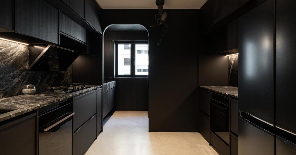 Modern Kitchen with Vinyl Flooring and Kitchen Window
