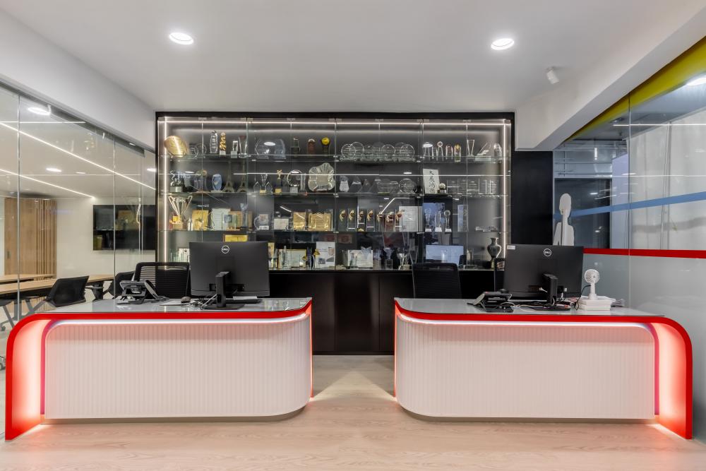 Modern Office with Vinyl Flooring and Drop Ceiling