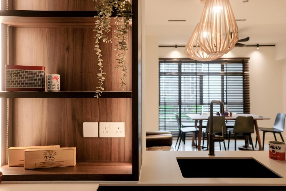 Transitional Kitchen with Countertop and Breakfast Counter