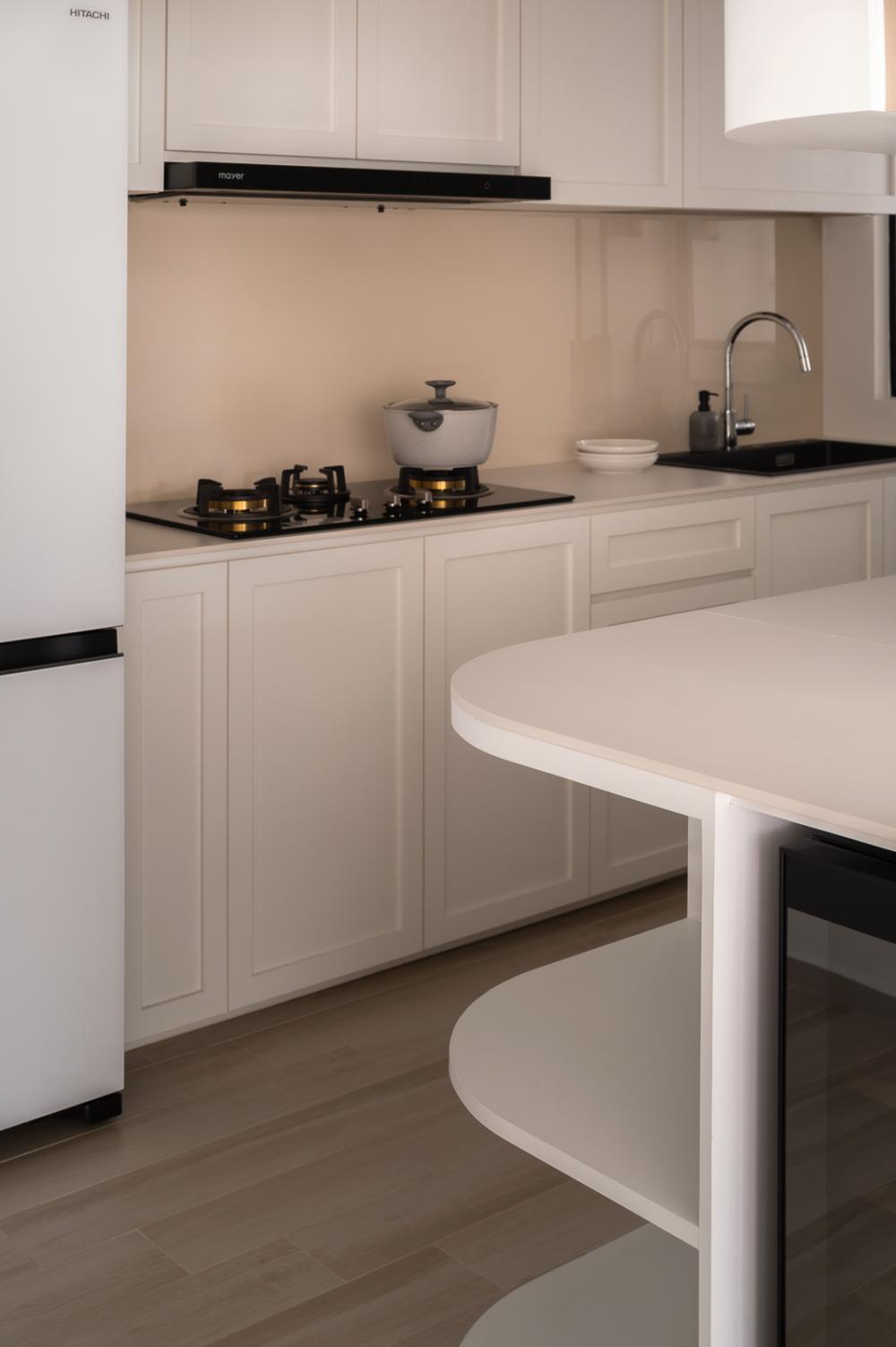 Scandinavian Kitchen with Countertop and Wood Flooring
