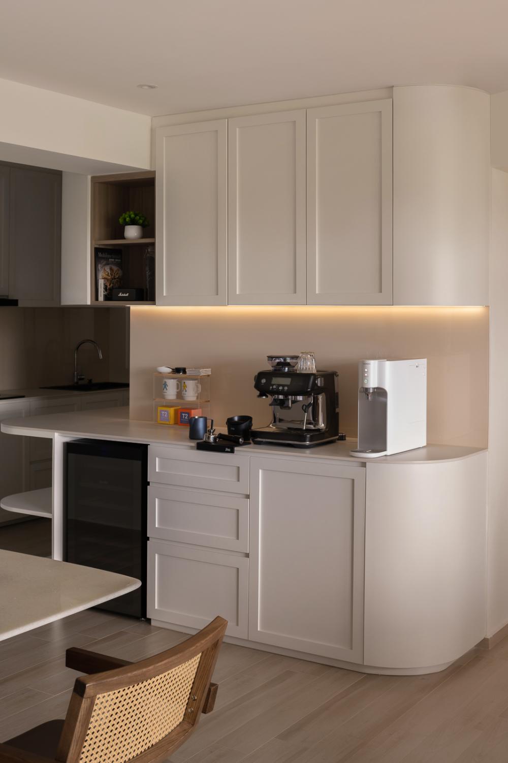Scandinavian Pantry with Tableware and Drinkware