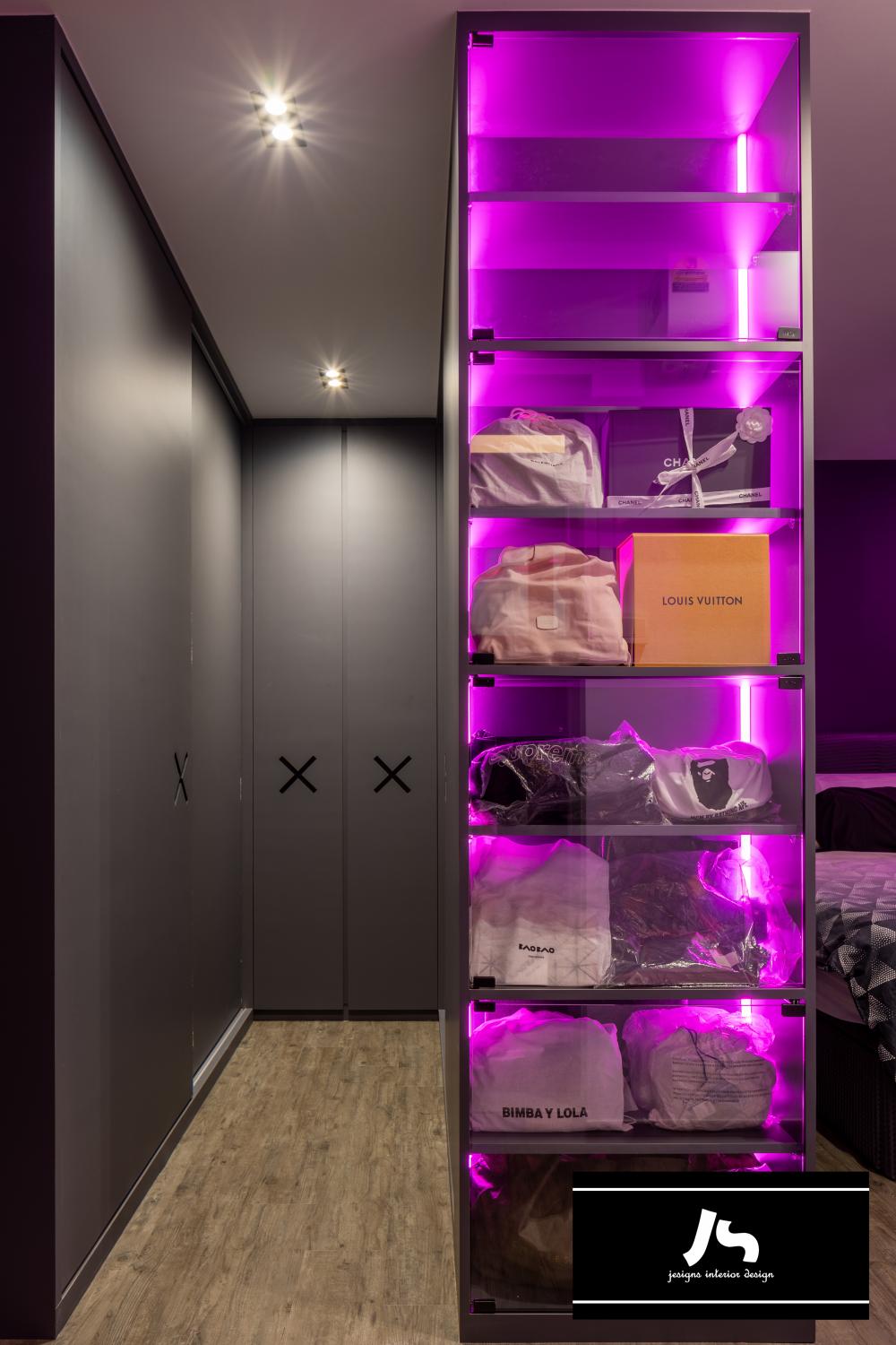Eclectic Bedroom with Wardrobe and Closet