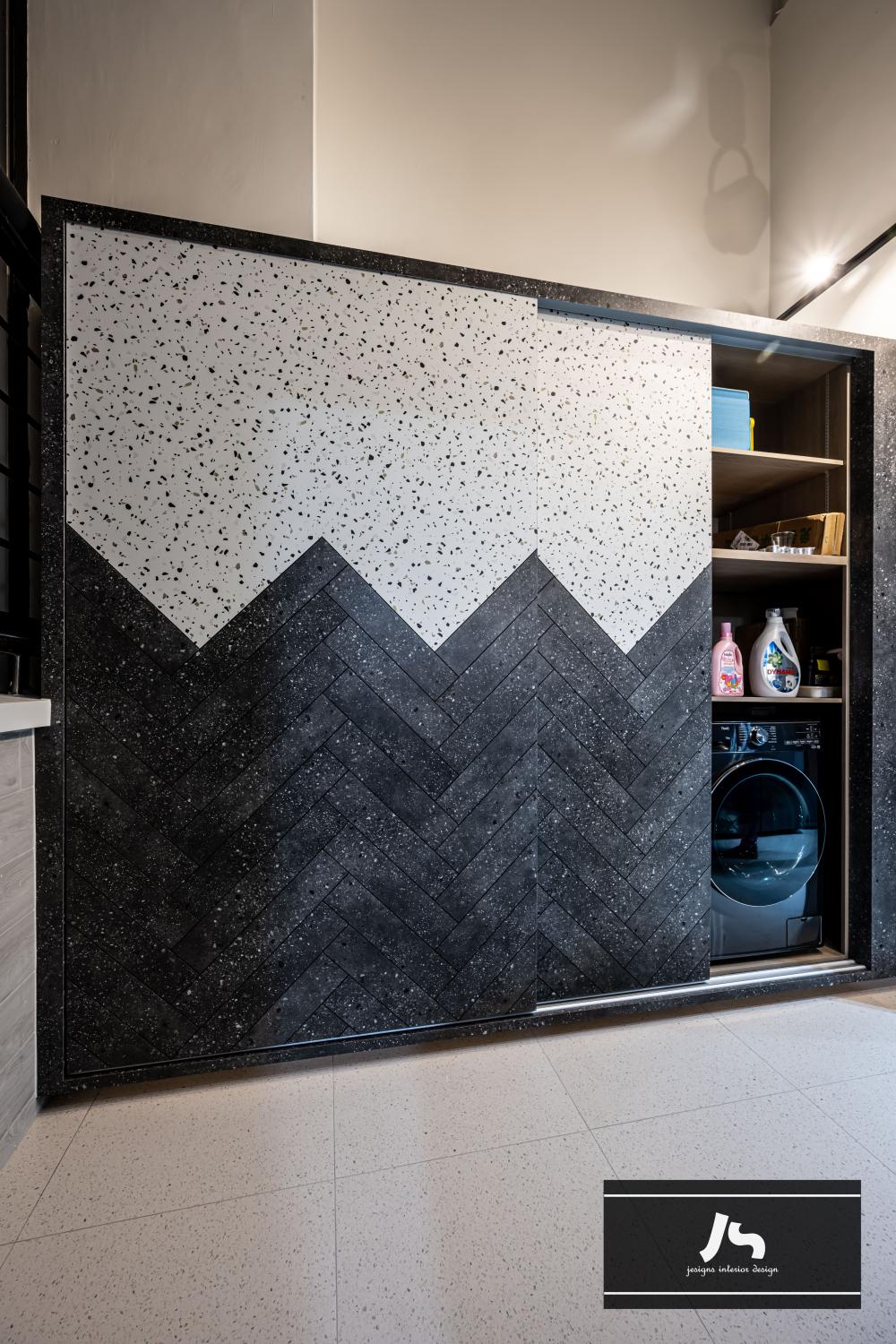 Modern Service Yard with Wardrobe and Sliding Wardrobe