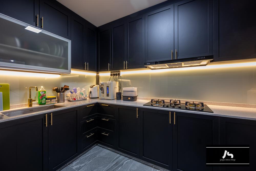 Modern Kitchen with Countertop and Kitchen Island