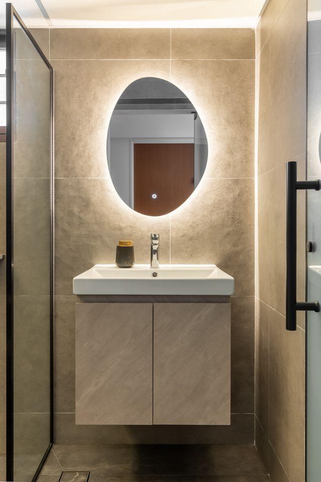 Contemporary Bathroom with Mirror and Wall Mirror