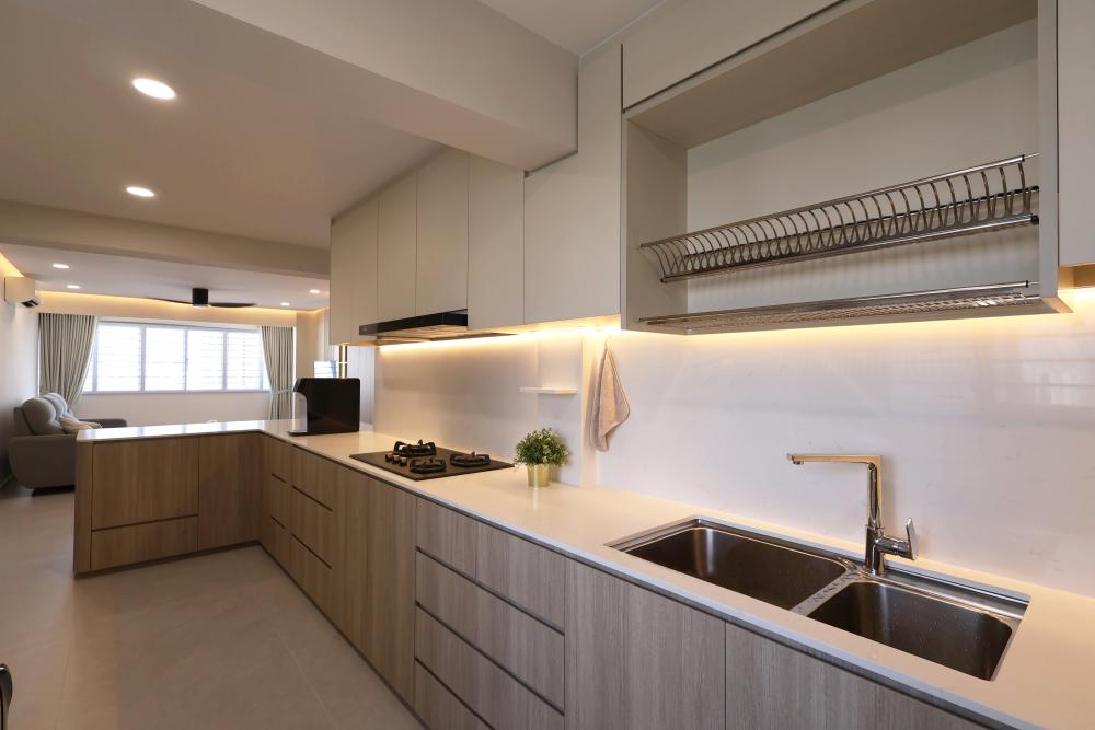 Contemporary Kitchen with Cupboard and Open Kitchen