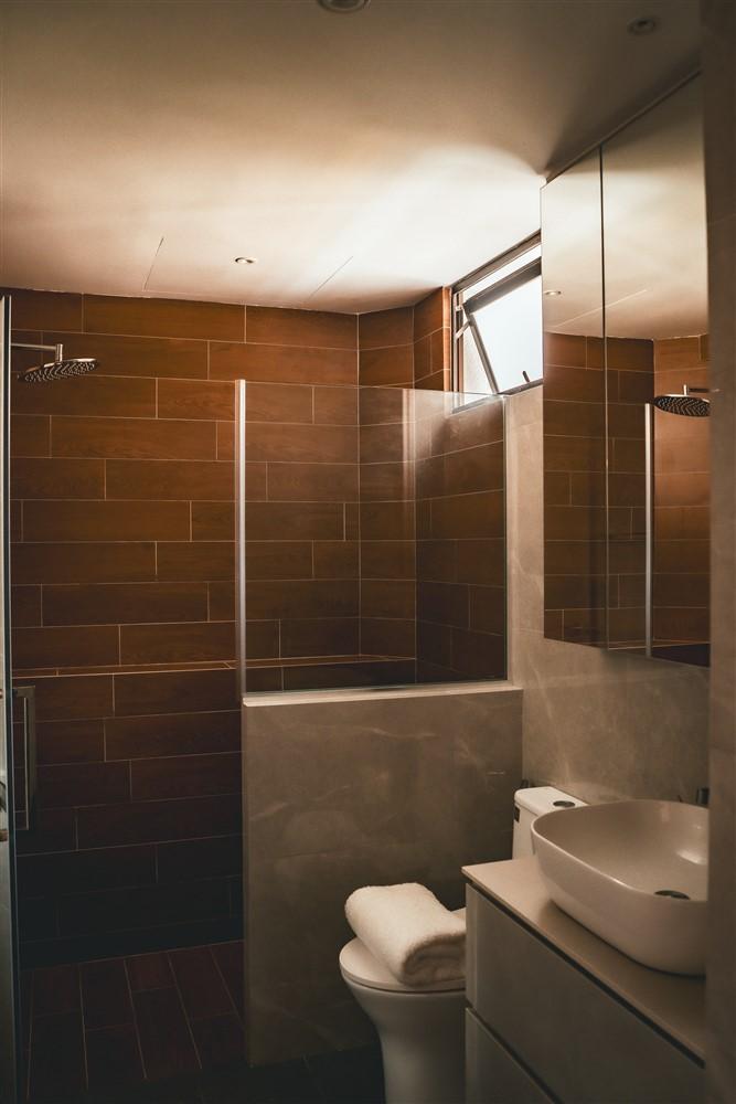 Contemporary Bathroom with Countertop and Mirror