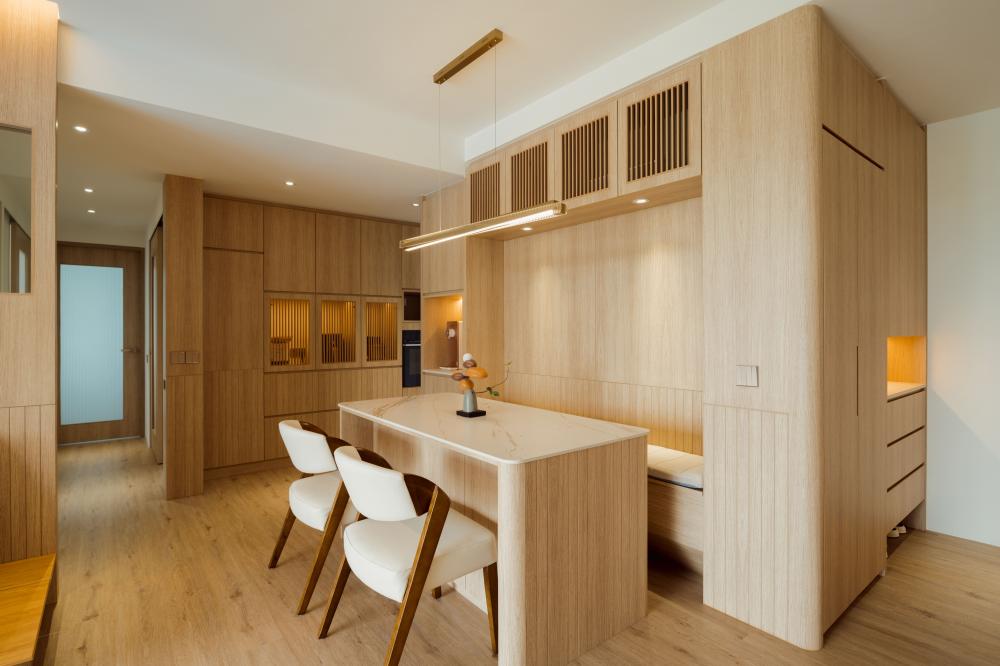 Scandinavian Dining Room with Dining Table and Dining Chairs