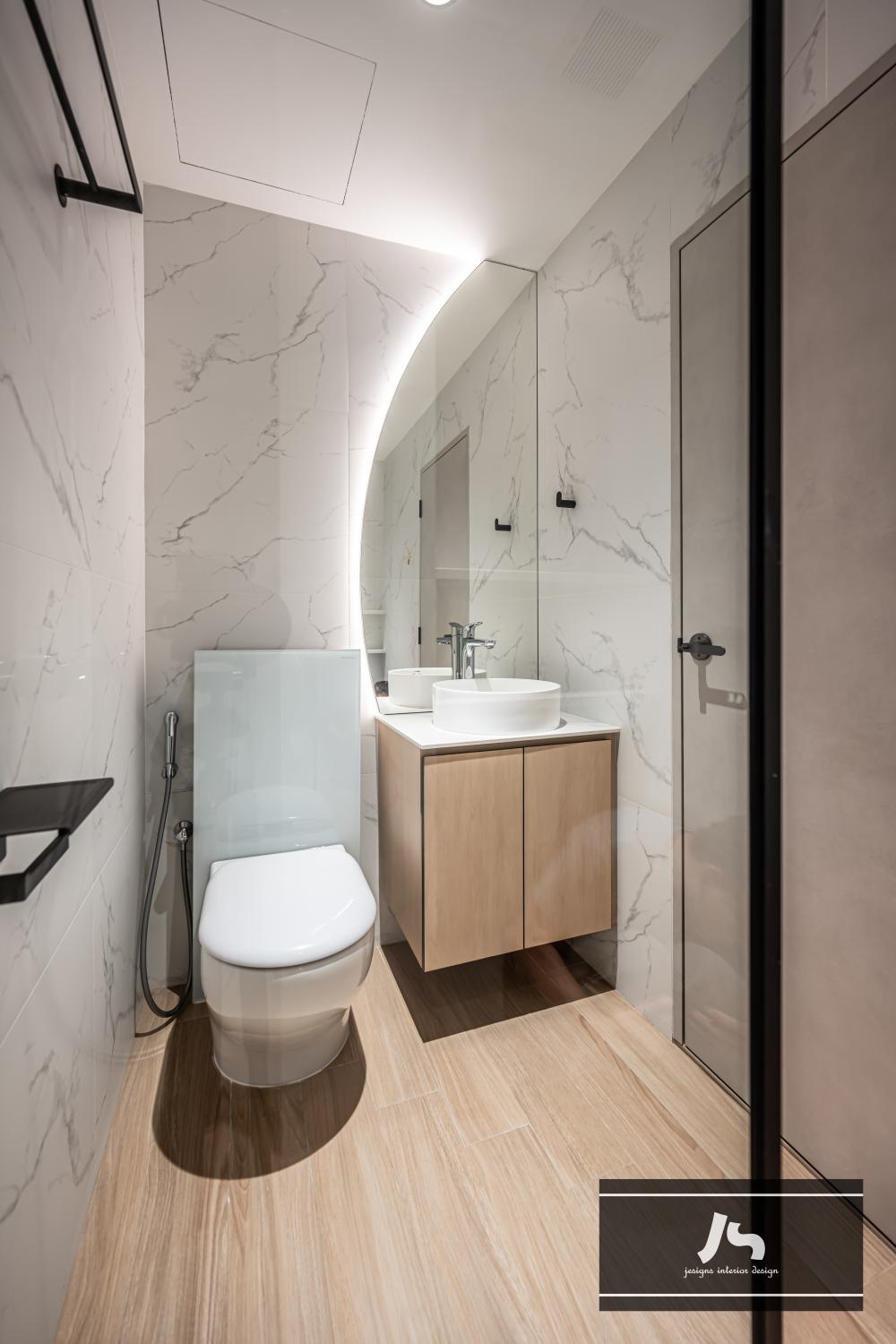 Modern Bathroom with Countertop and Homogeneous Tiles