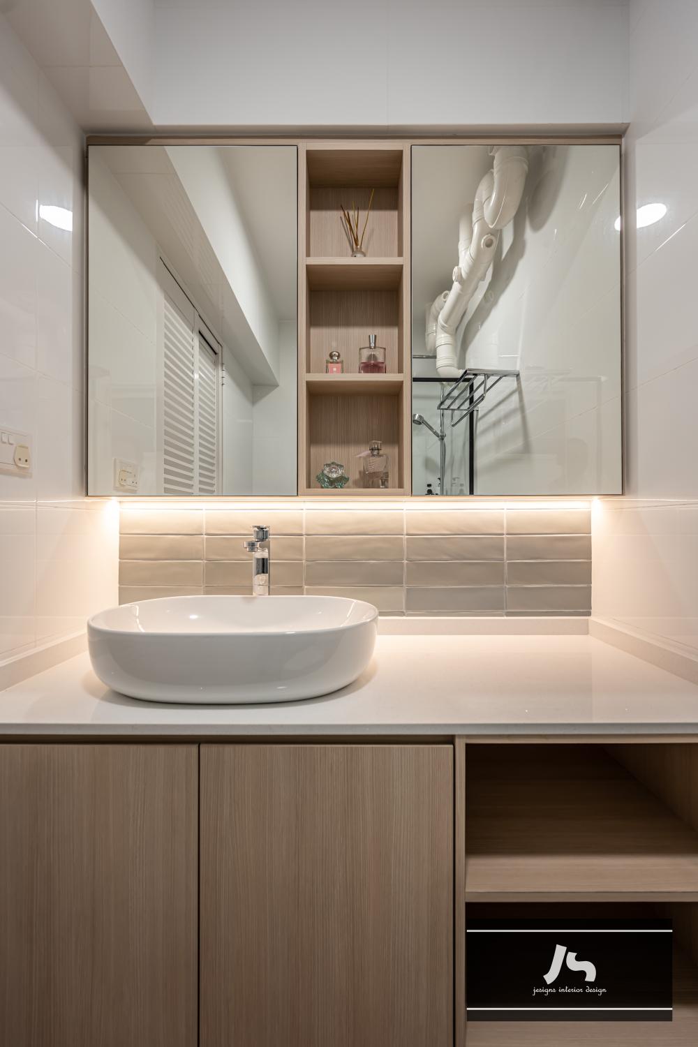 Country Bathroom with Mirror and Bathroom Storage