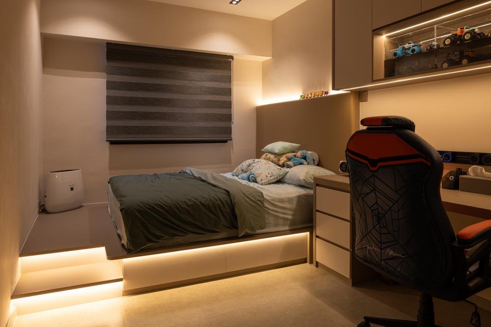 Modern Bedroom with Platform Bed and Cove Lighting