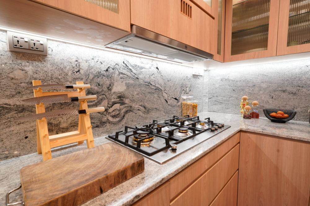 Scandinavian Kitchen with Open Kitchen and Kitchen Backsplash