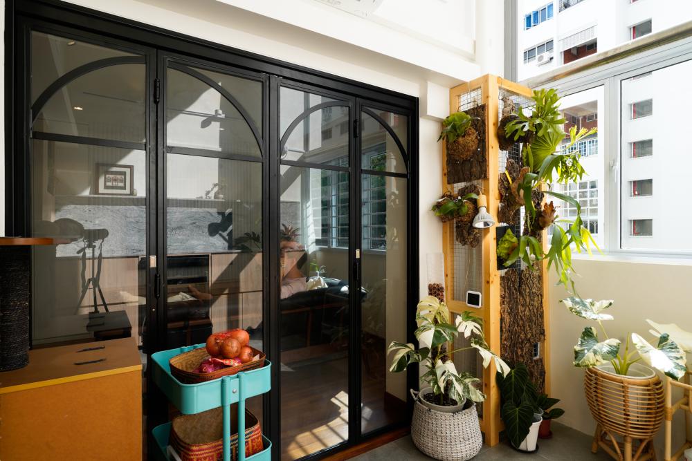 Scandinavian Balcony with Window Seat and Window Grille