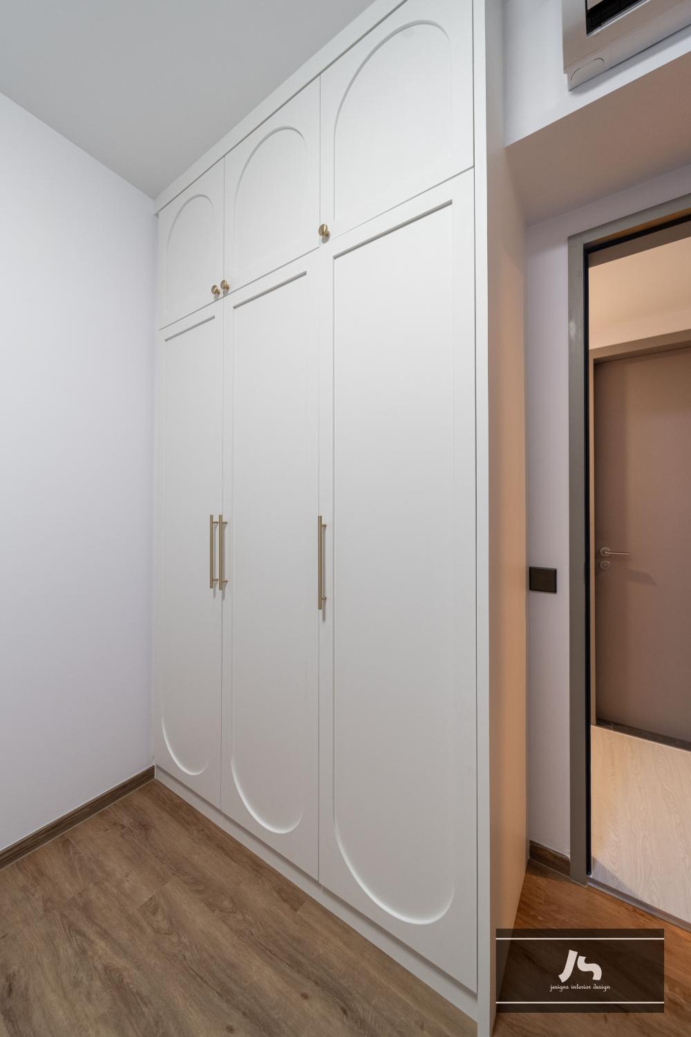 Minimalist Bedroom with Wardrobe and Sliding Wardrobe