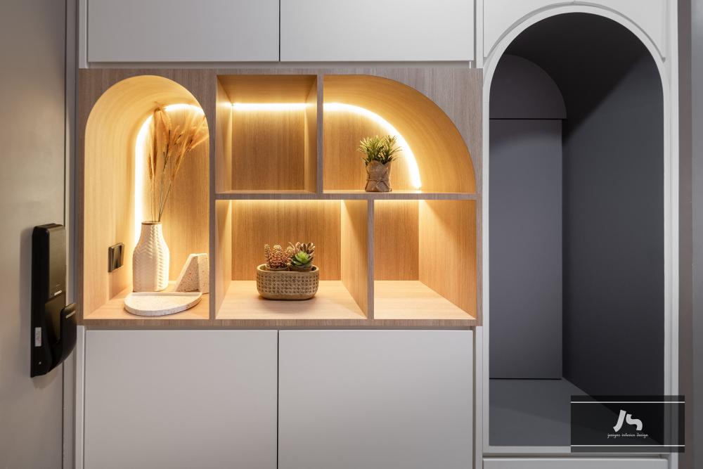 Minimalist Entryway with Settee and Mirror
