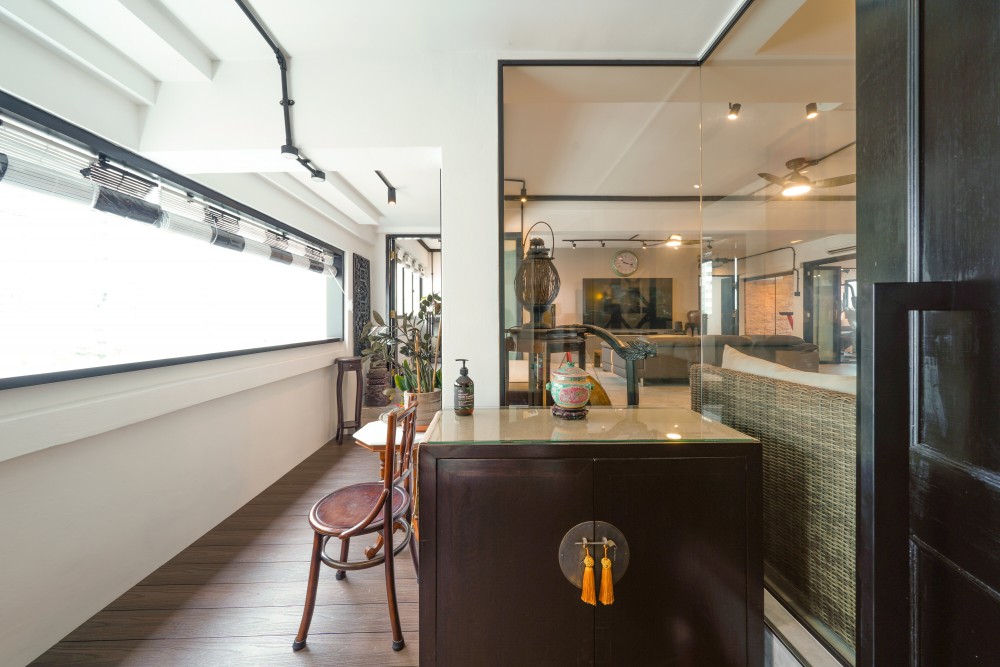 Industrial Entryway with Seating Bench and Shoe Rack