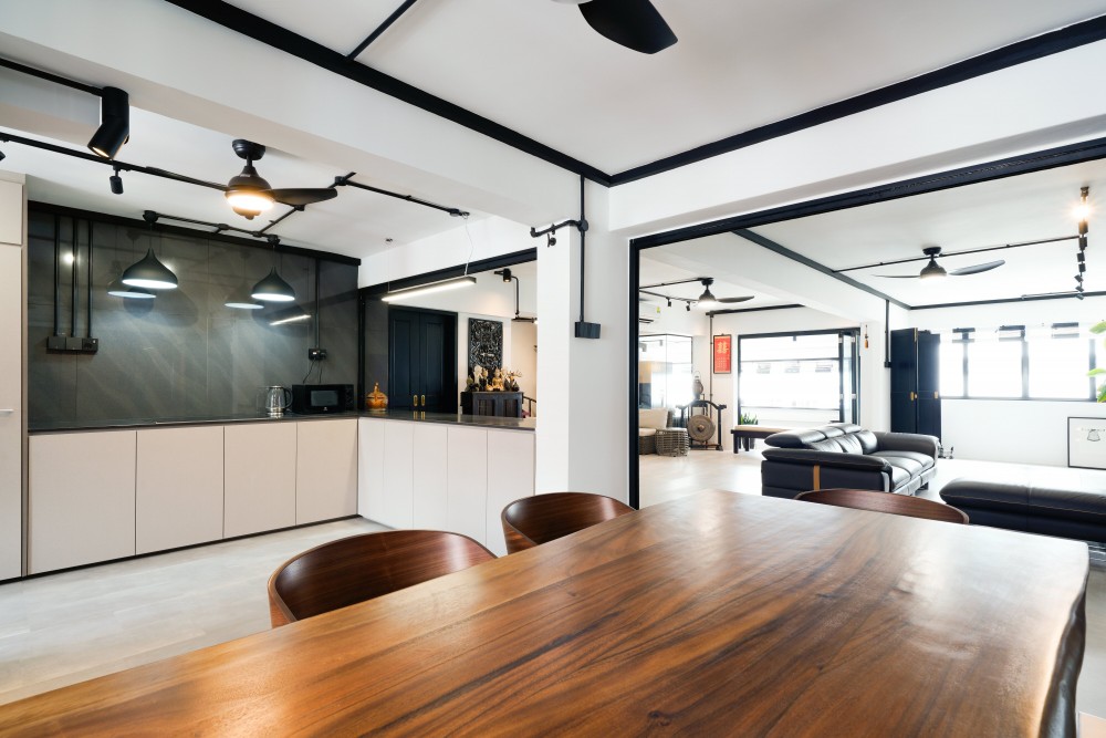 Industrial Dining Room with Dining Table and Dining Chairs