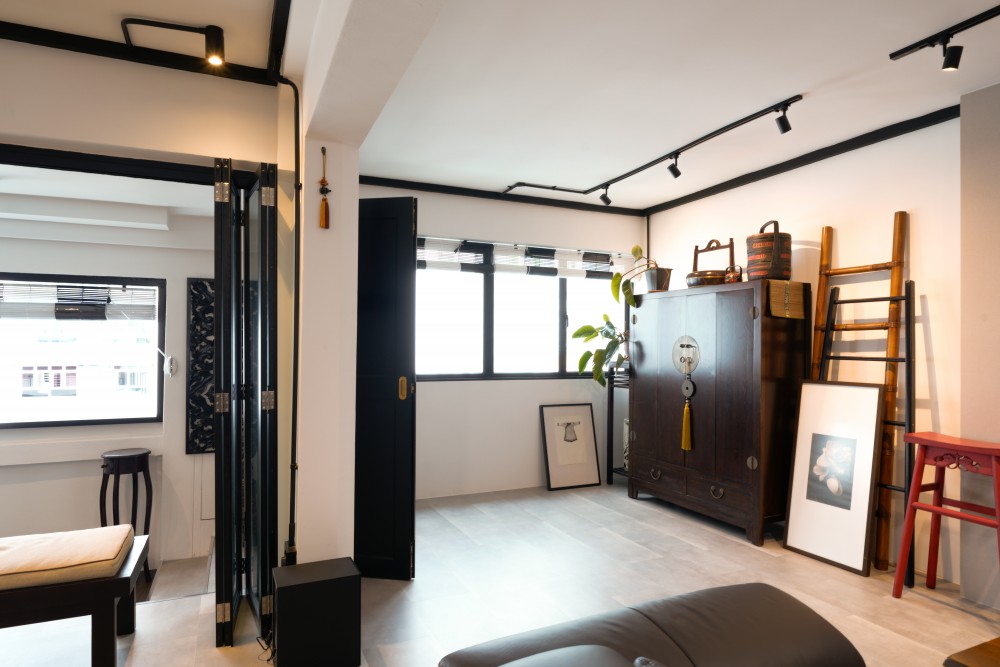 Industrial Living Room with Bookshelf and Homogeneous Tiles