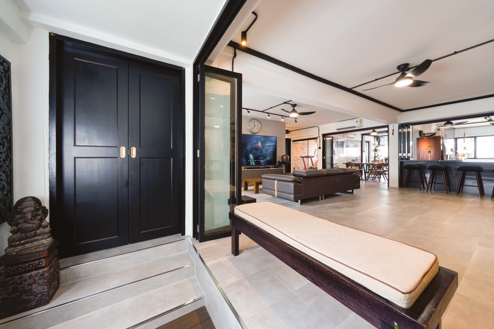 Industrial Entryway with Small Storage and Stools
