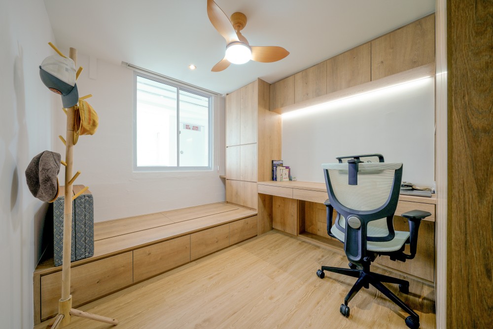Scandinavian Home Office with Bookshelf and Desk