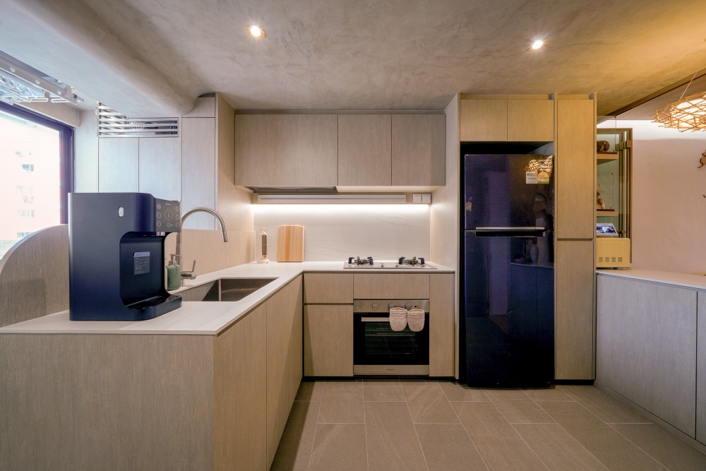 Scandinavian Kitchen with Kitchen Island and Kitchen Backsplash