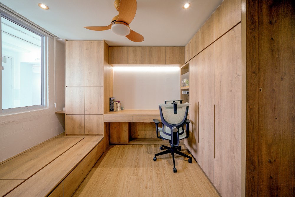 Scandinavian Bedroom with Vinyl Flooring and Wardrobe