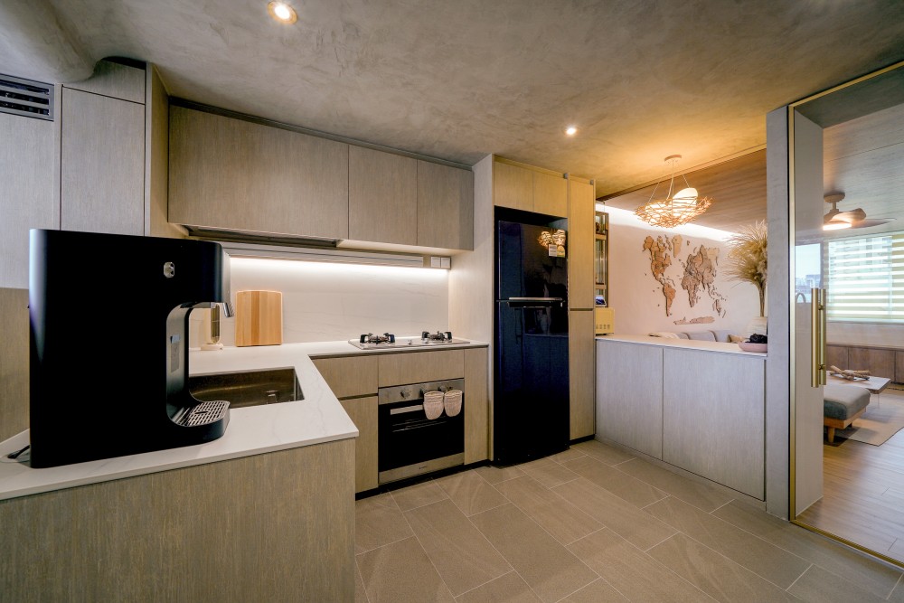 Scandinavian Kitchen with Homogeneous Tiles and Kitchen Window