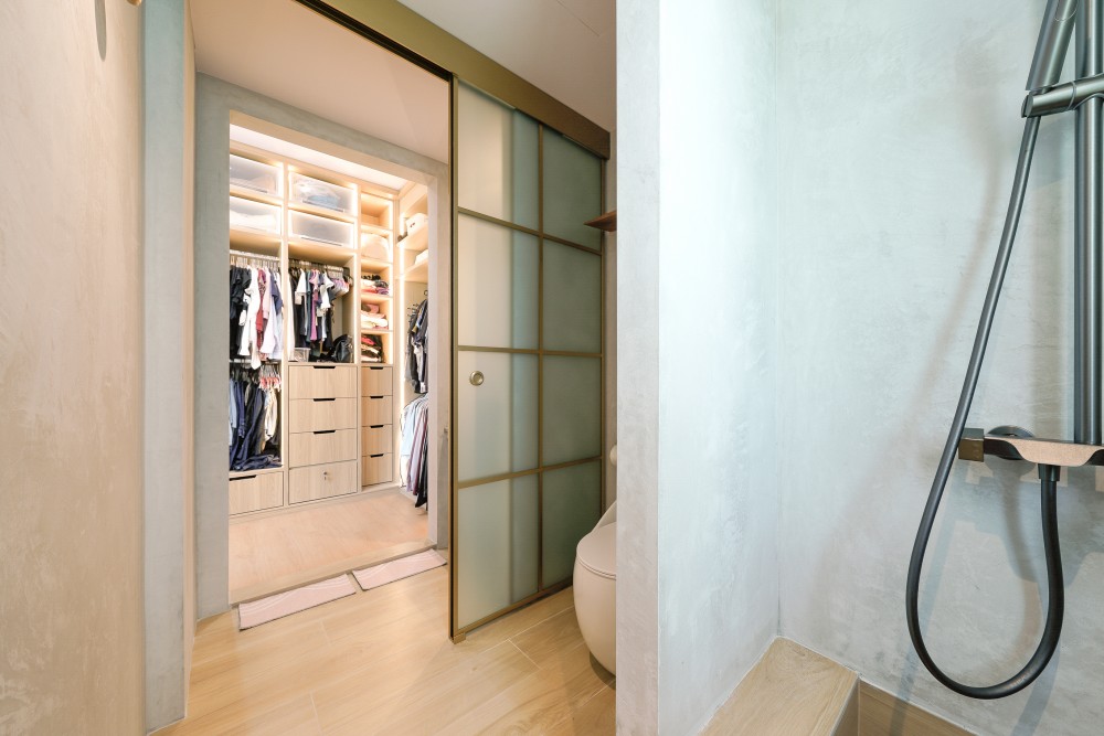Scandinavian Bathroom with Mirror and Rainshower