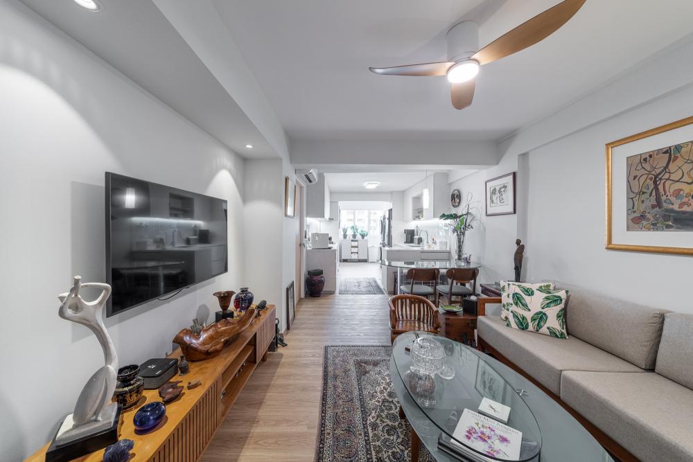 Transitional Living Room with Vinyl Flooring and TV Console