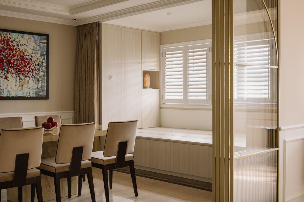 Modern Dining Room with Dining Table and Seating Bench
