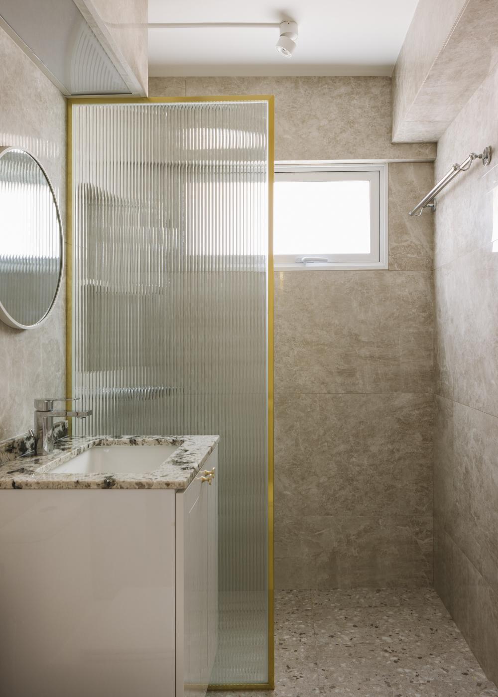 Modern Bathroom with Mirror and Shower Screen