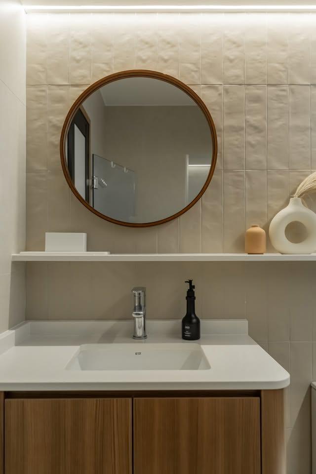 Contemporary Bathroom with Mirror and Wall Mirror