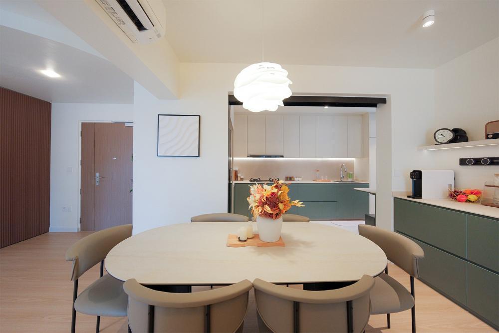 Contemporary Dining Room with Cove Lighting and Drop Ceiling