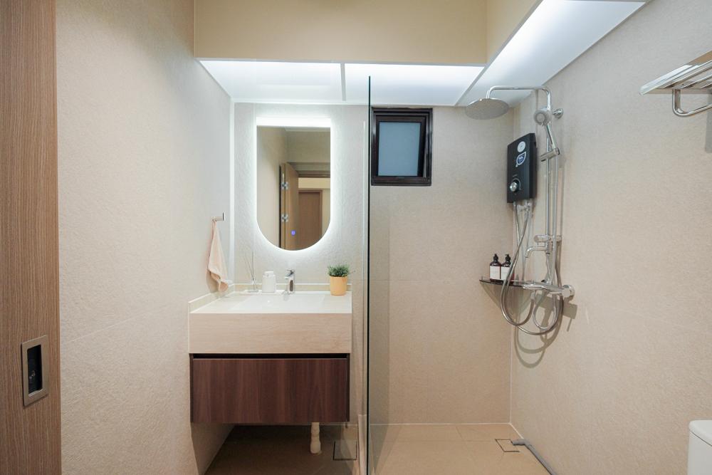Contemporary Bathroom with Vinyl Flooring and Homogeneous Tiles