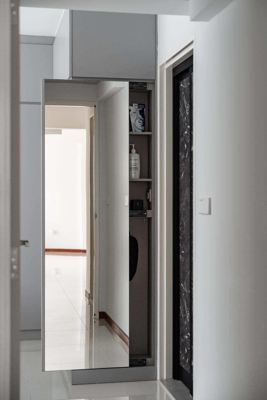 Modern Bedroom with Wardrobe and Closet