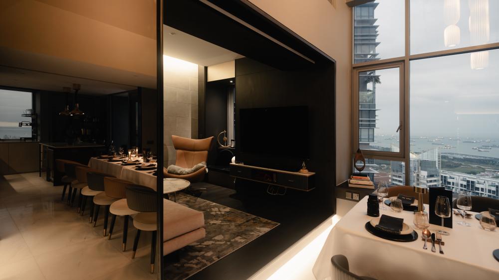 Modern Living Room with Marble Floor and Mirror