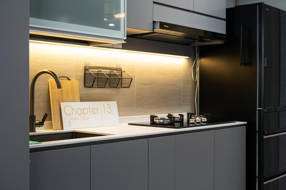 Modern Kitchen with Countertop and Kitchen Backsplash